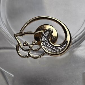 Avon Silver & Gold-Toned Cat Pin Brooch.